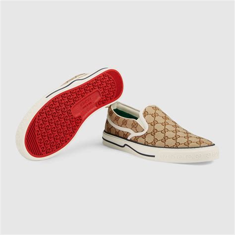 gucci slip on men.